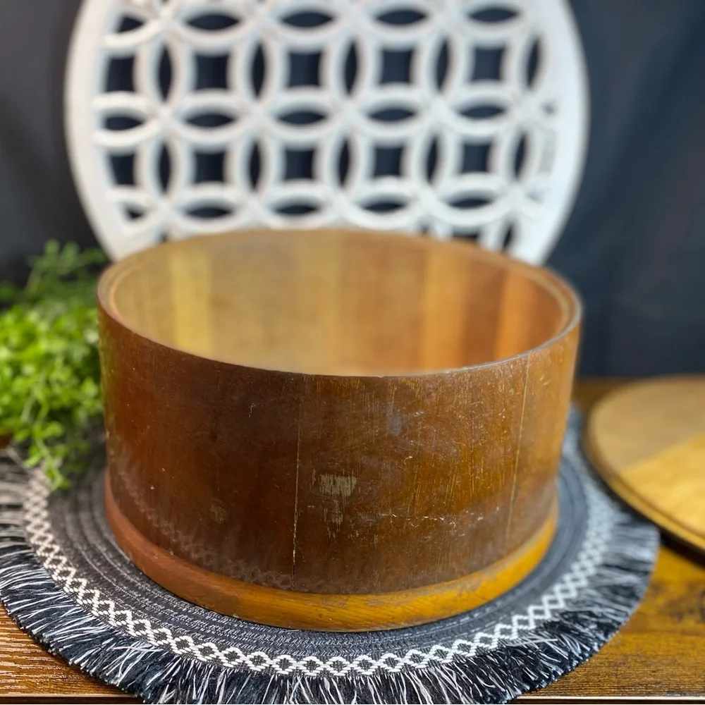 Vintage Round Lidded Wood‎ Box